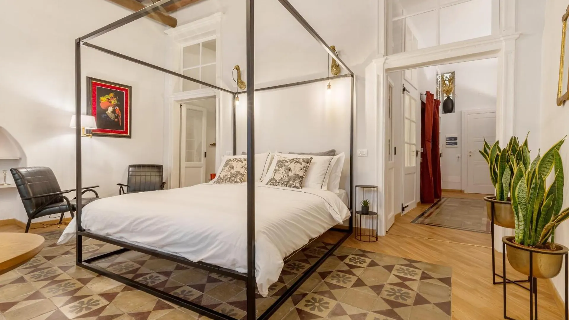 Rubino, Junior Suite Con Vasca Idromassaggio Nel Centro Storico Di Cagliari Italy